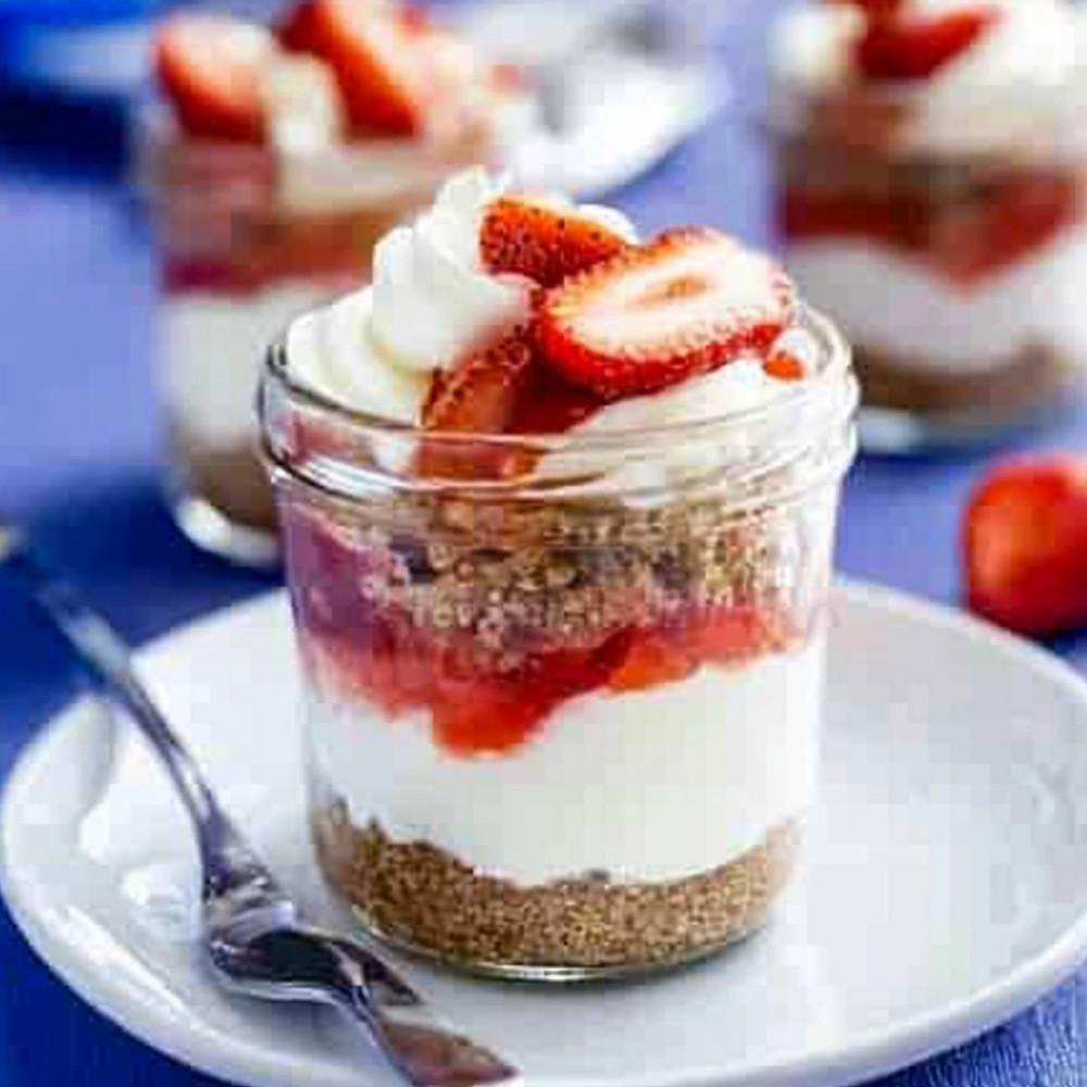1decadent-strawberry-cheesecake-sundae-pots-to-indulge-in