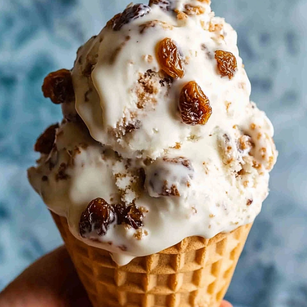 1indulge-in-creamy-homemade-rum-raisin-ice-cream