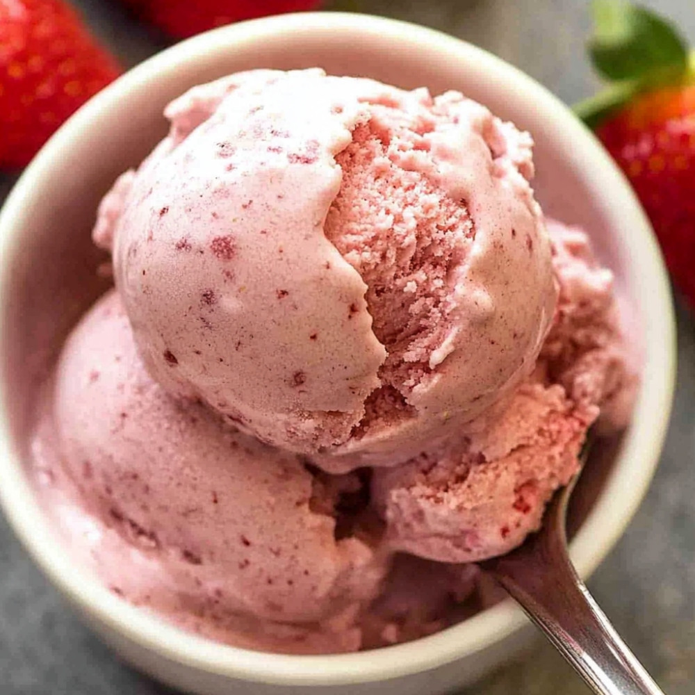 1no-churn-strawberry-ice-cream-a-creamy-delight-at-home